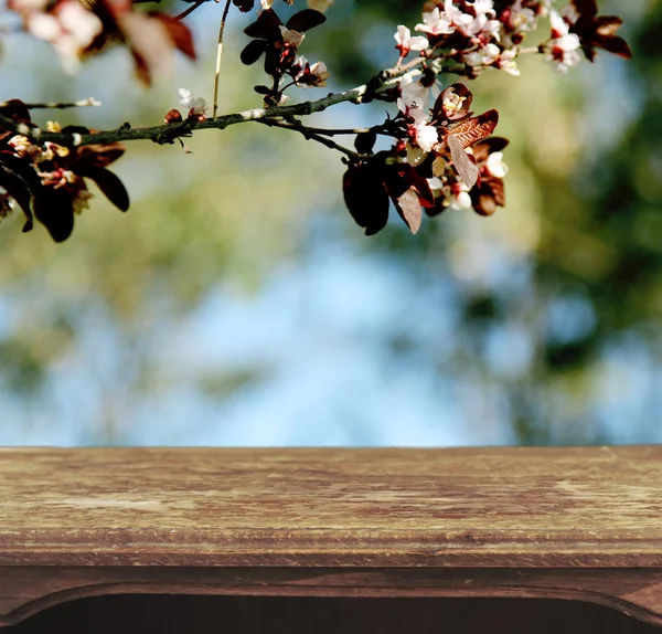 Старовинний дерев'яний стіл з природним текстурованим фоном — стокове фото