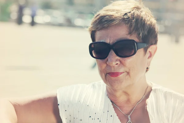 Portrait of mature woman outdoors — Stock Photo, Image