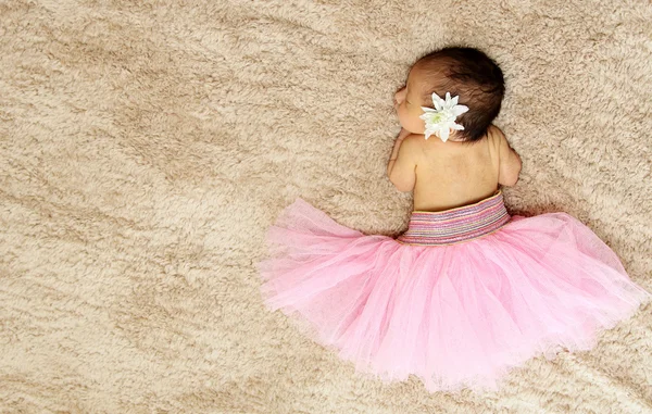 Newborn sleeping baby — Stock Photo, Image