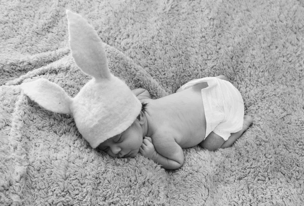 Αστεία ύπνου νεογέννητο μωρό — Φωτογραφία Αρχείου