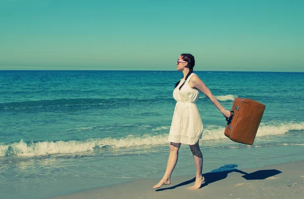 Woman with suitcase — Stock Photo, Image
