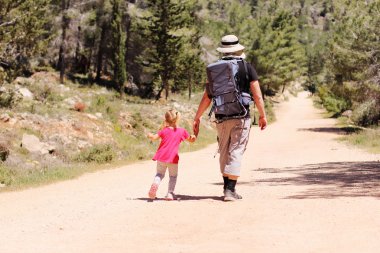 Baba ile çocuk hiking