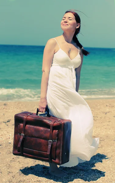 Femme avec sac vintage — Photo