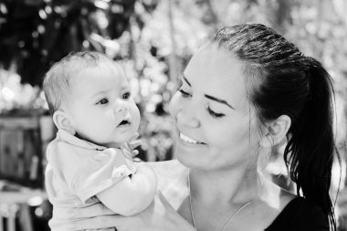 Anne ve bebeği.