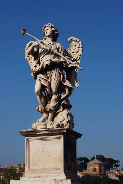 Angel Άγαλμα στο castel sant'angelo — Φωτογραφία Αρχείου