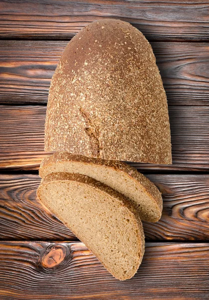 Pão de centeio em uma mesa — Fotografia de Stock