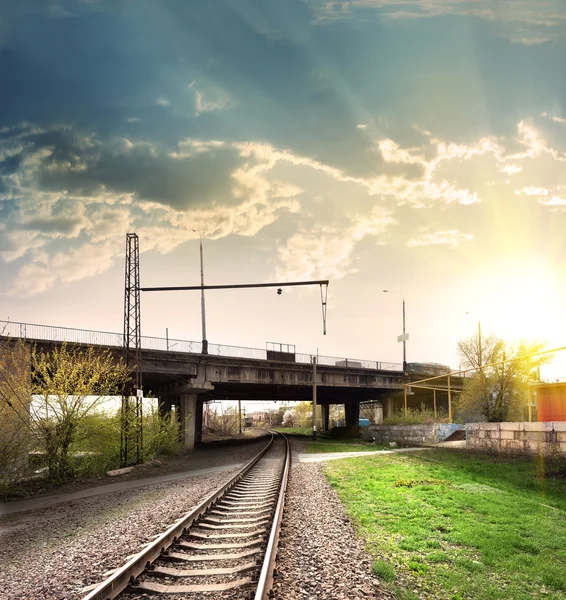 Järnvägen och bro — Stockfoto
