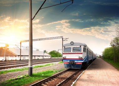 modern tren
