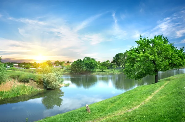 Paysage avec la rivière — Photo