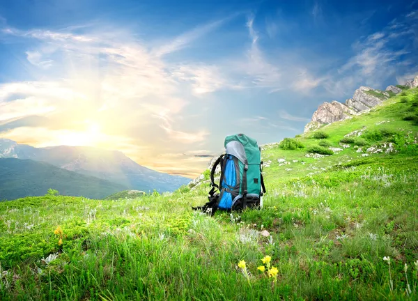 Backpack in mountains — Stock Photo, Image