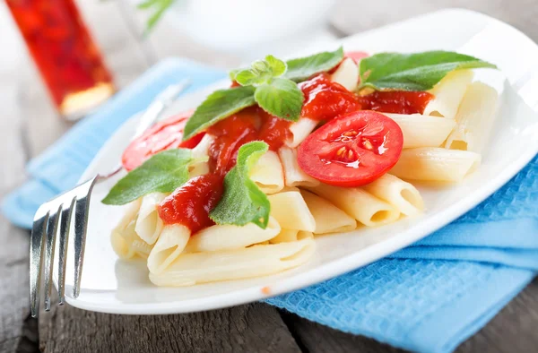 Pasta con salsa —  Fotos de Stock