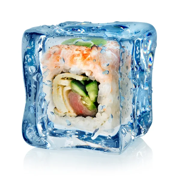 Sushi em cubo de gelo — Fotografia de Stock