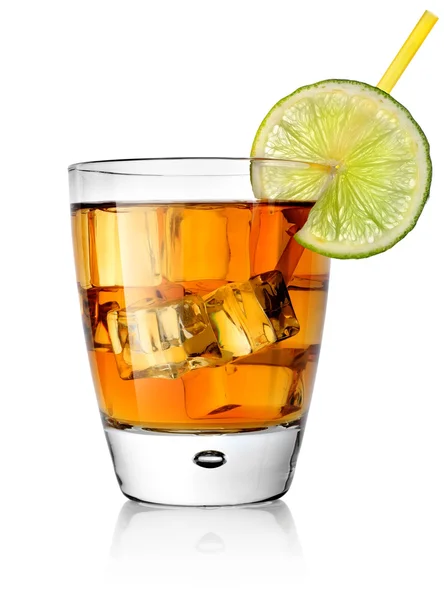 Cocktail und Limette — Stockfoto