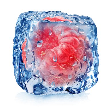 dondurulmuş ahududu izole