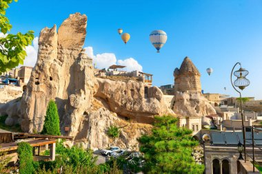 Goreme 'de gündüz hava balonları