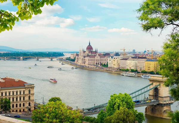 Красивый вид на Будапешт — стоковое фото
