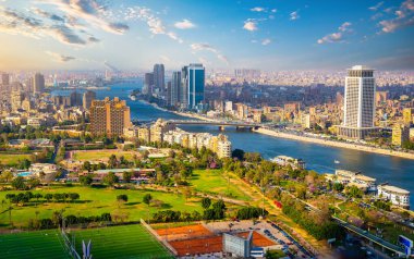 Mısır 'da Kahire hava manzarası ve Nil Nehri