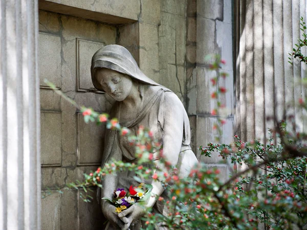 Statue triste femme — Photo