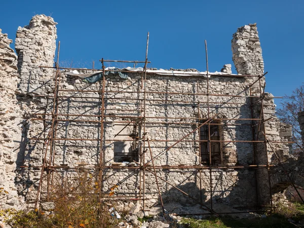 Castle wall återuppbyggnad — Stockfoto