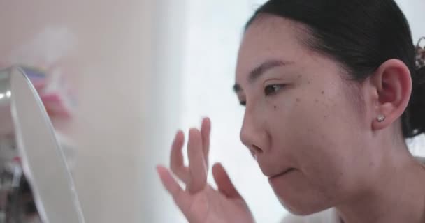 Fogalma Ázsiai Kozmetikumok Egészségügyi Ellátás Kezelés Krém Alkalmazzák Egy Tini — Stock videók