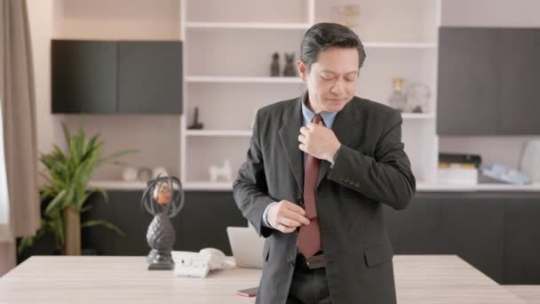 Office Happy Male Professional Crosses His Arms — Stock Video