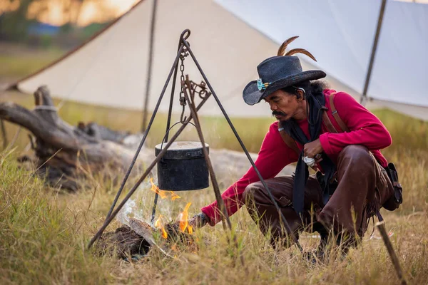 Stil Eines Rächers Auf Reisen Zelten Die Cowboys Freien Und — Stockfoto