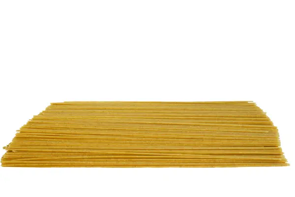Невід'ємною частиною спагетті на білому — стокове фото