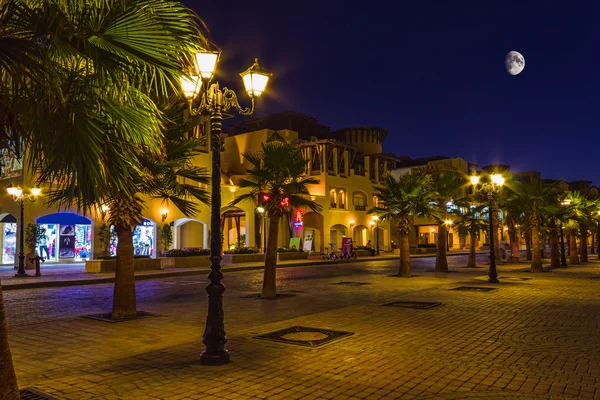 Quay resort de Hurghada por la noche — Foto de Stock