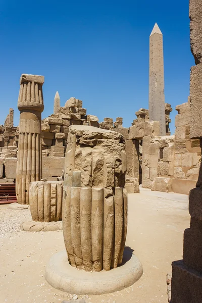 Oude ruïnes van Karnak tempel in Egypte — Stockfoto