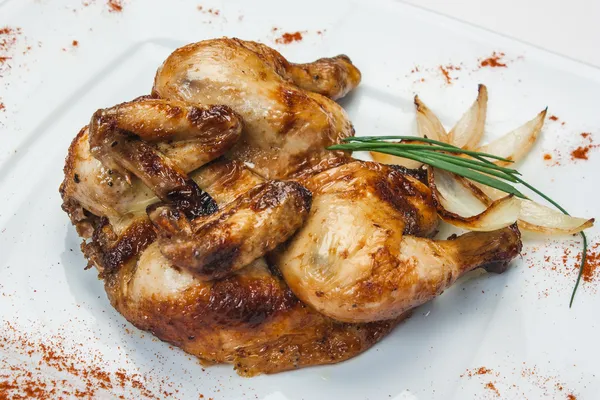 Gambe di pollo con asparagi e ketchup — Foto Stock