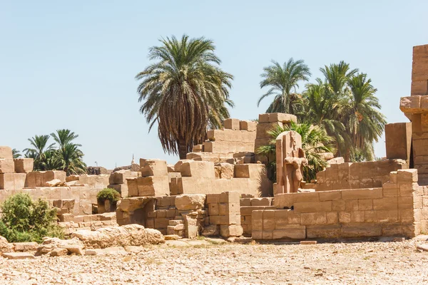 Antiguas ruinas del templo de Karnak en Egipto —  Fotos de Stock