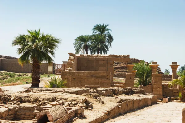 Ancient ruins of Karnak temple in Egypt — Stock Photo, Image