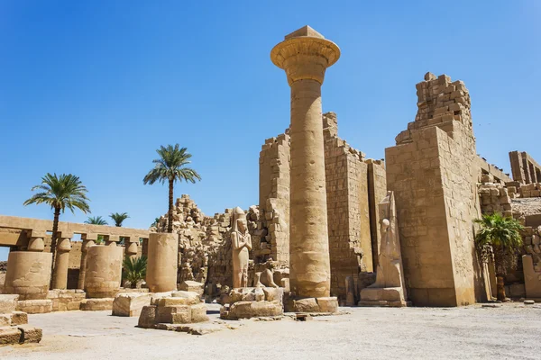 Oude ruïnes van Karnak tempel in Egypte — Stockfoto