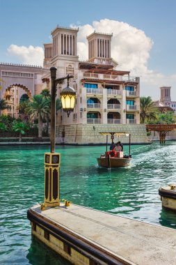 jumeirah de dubai Boğazı bir fenerle Pier
