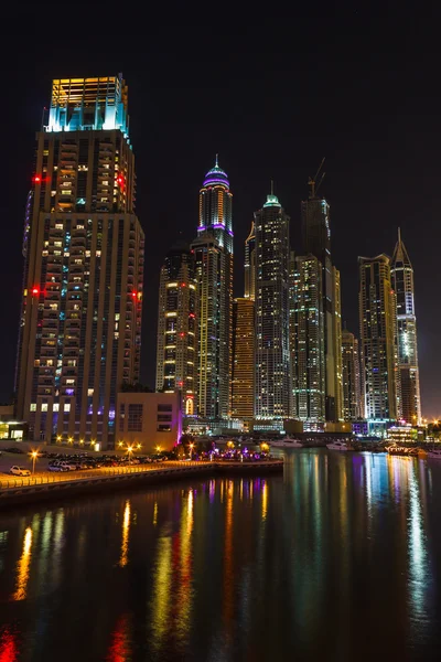 Nightlife in Dubai Marina. UAE. November 14, 2012 — Stock Photo, Image