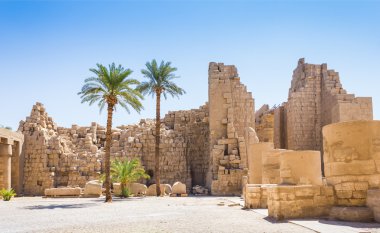 Mısır 'daki Karnak tapınağının antik kalıntıları