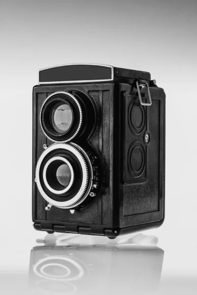 Cámara de doble lente vintage para rollo de película — Foto de Stock