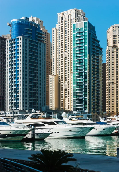 Yacht club in dubai marina. Verenigde Arabische Emiraten. 16 november 2012 — Stockfoto