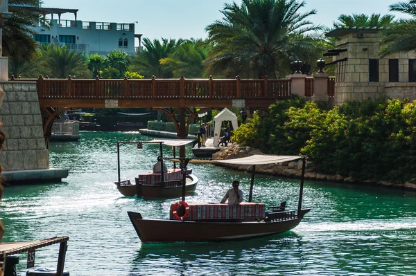 DUBAI, EAU - NOVEMBRO 15: Vista do Souk Madinat Jumeirah — Fotografia de Stock