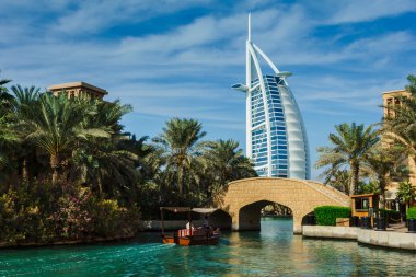 Hotel Burj Al Arab clipart