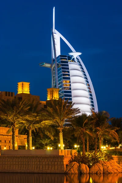 View of the hotel Burj Al Arab — Stock Photo, Image