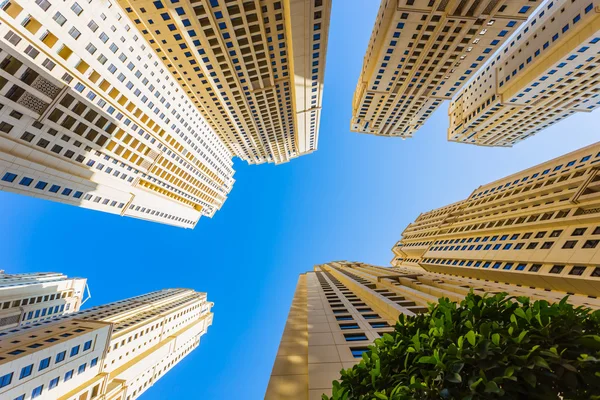 Bâtiments et rues de grande hauteur à Dubaï, EAU — Photo