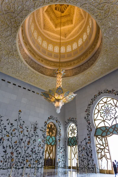 L'intérieur de la mosquée Shaikh Zayed — Photo