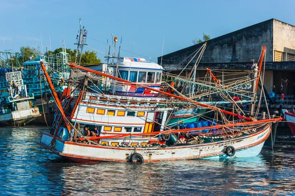 Boten op zee in thailand — Stockfoto