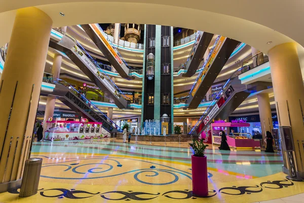 Centrala souq mega mall av sharjah — Stockfoto