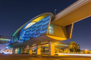 Dubai metro bir