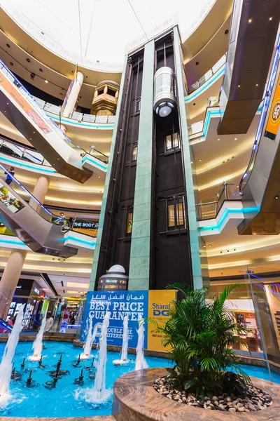 Centrala souq mega mall av sharjah — Stockfoto