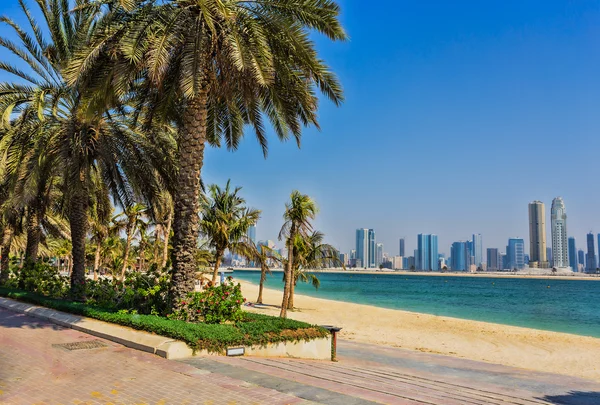 Sharjah - tredje största och folkrikaste staden i uae — Stockfoto