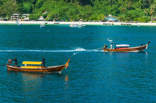 Boats at sea in Thailand — Stock Photo, Image