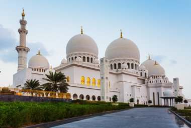Şeyh zayed Camisi